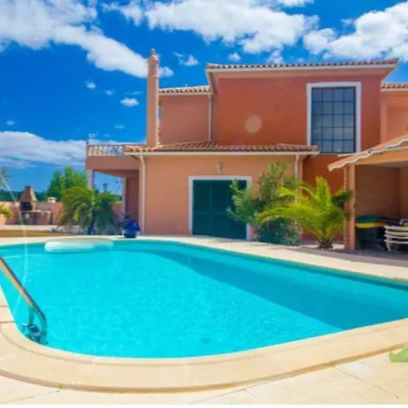 Nossa Casa Otel *